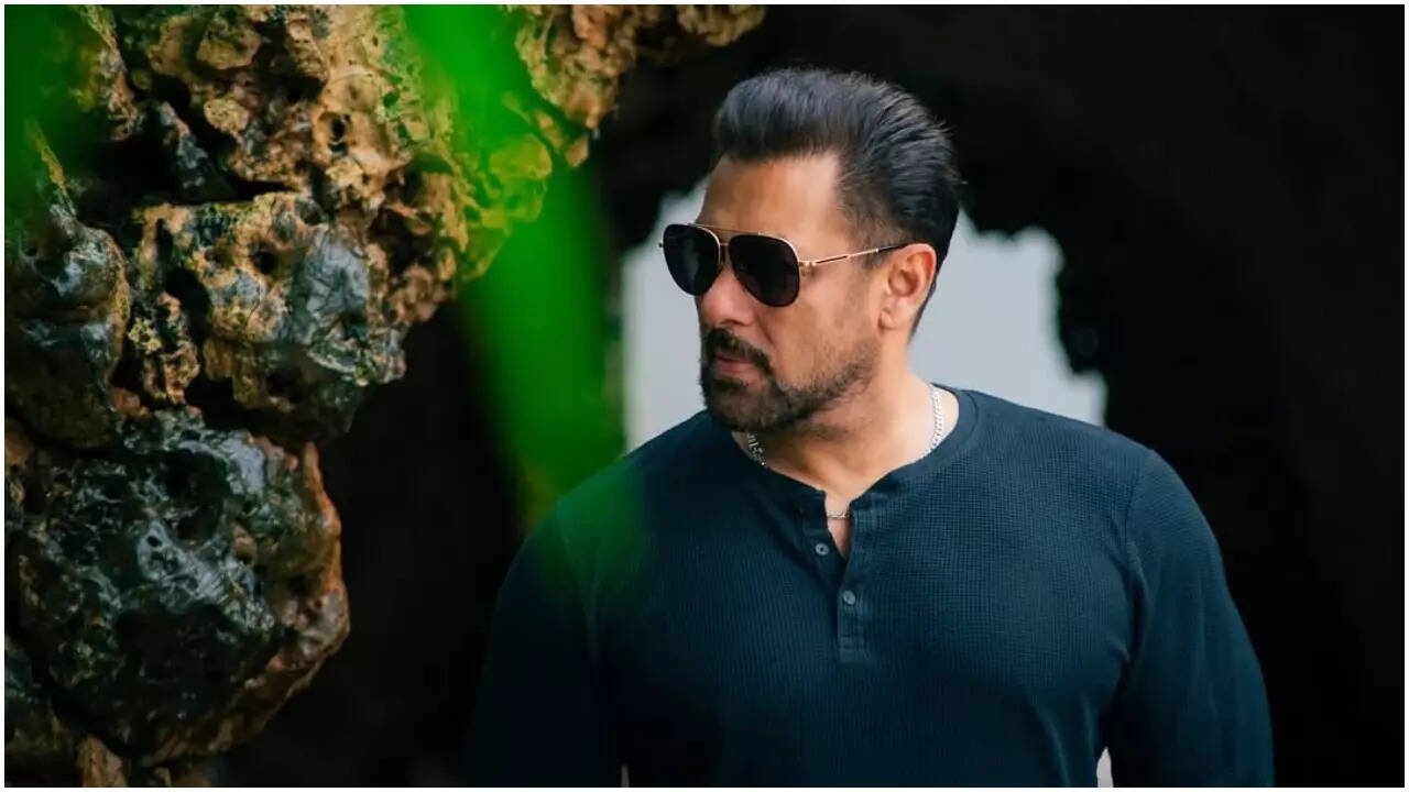 Fans can’t get over Salman Khan’s latest picture